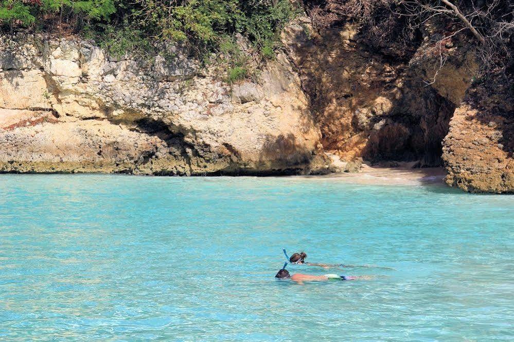 Carimar Beach Club Meads Bay ภายนอก รูปภาพ